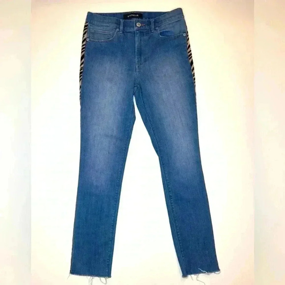 Express Women’s Barely Boot Mid Rise Jeans Size- 6 Regular - Picture 1 of 13